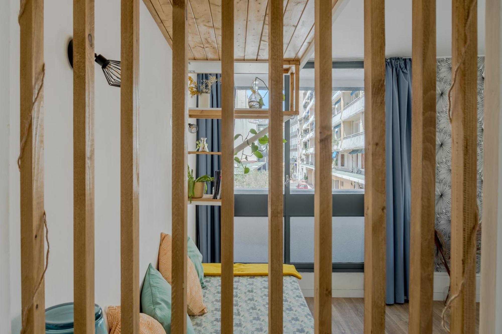 *Las Flores* Joli Studio Avec Balcon Marseille Bagian luar foto