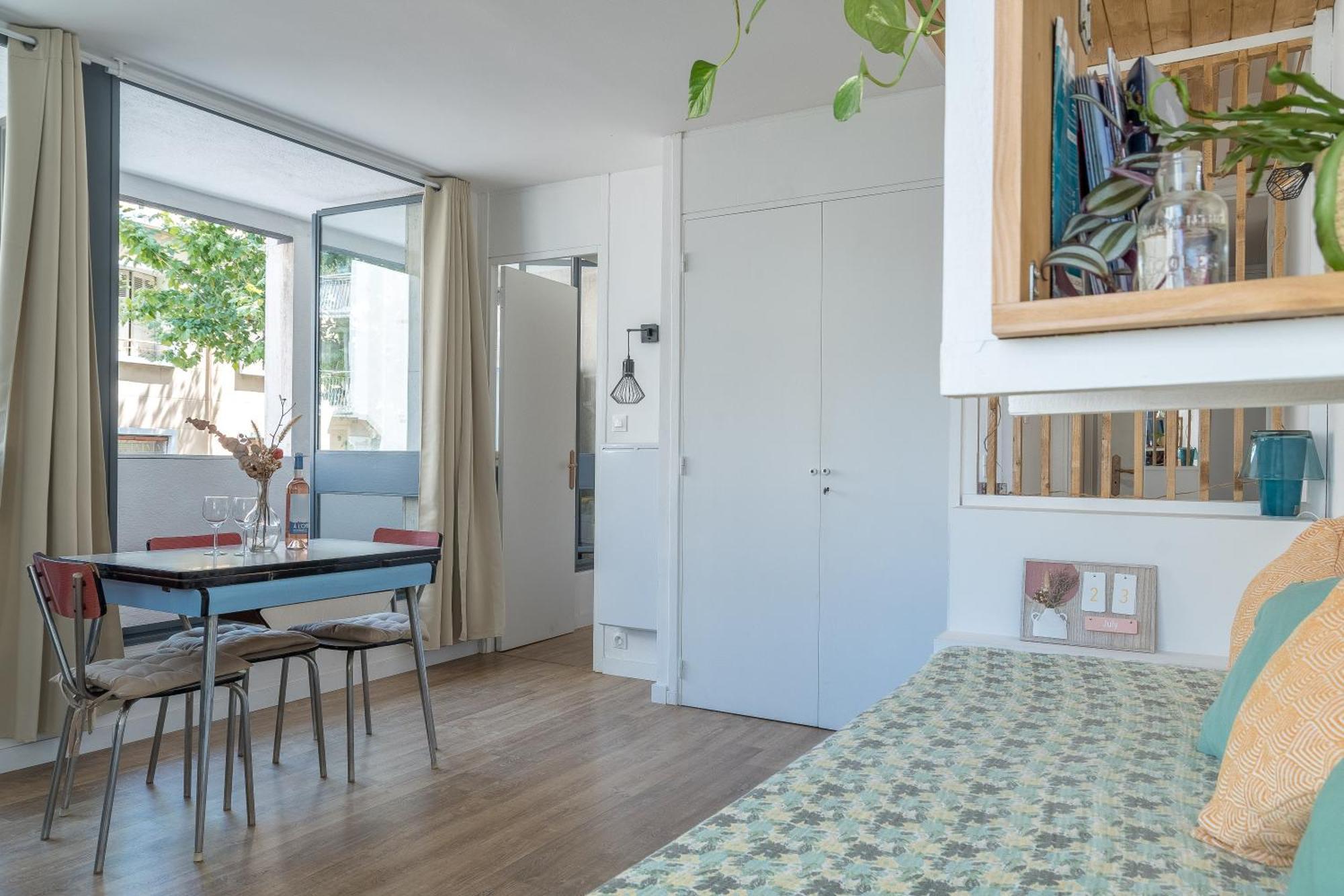 *Las Flores* Joli Studio Avec Balcon Marseille Bagian luar foto